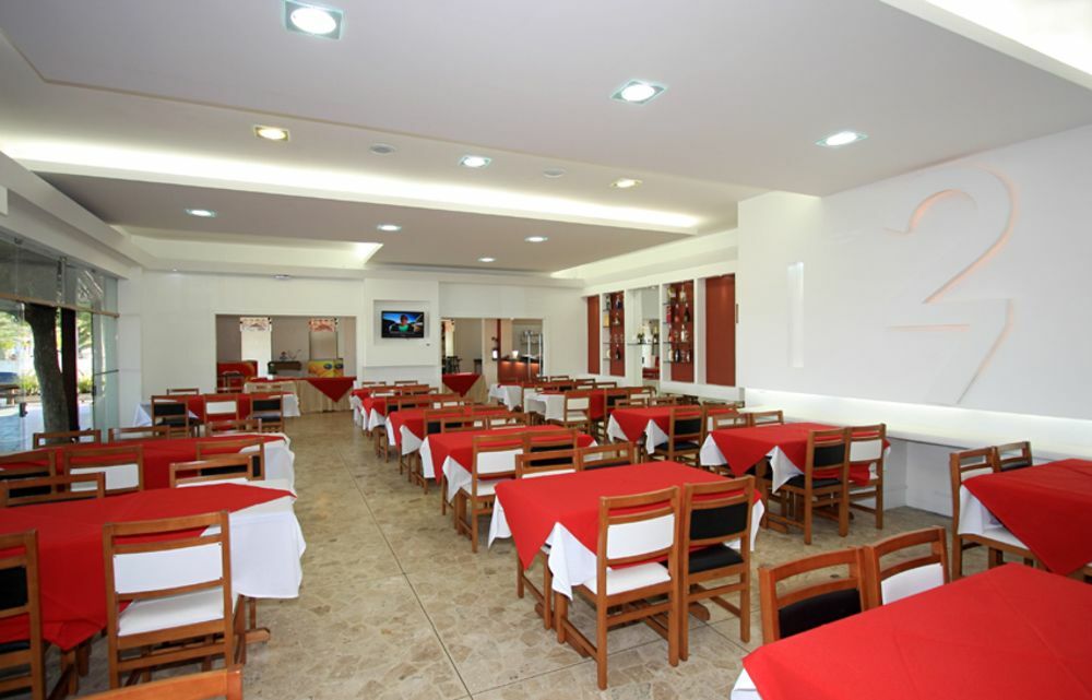 27 Praia Hotel - Frente Mar Бертиога Экстерьер фото